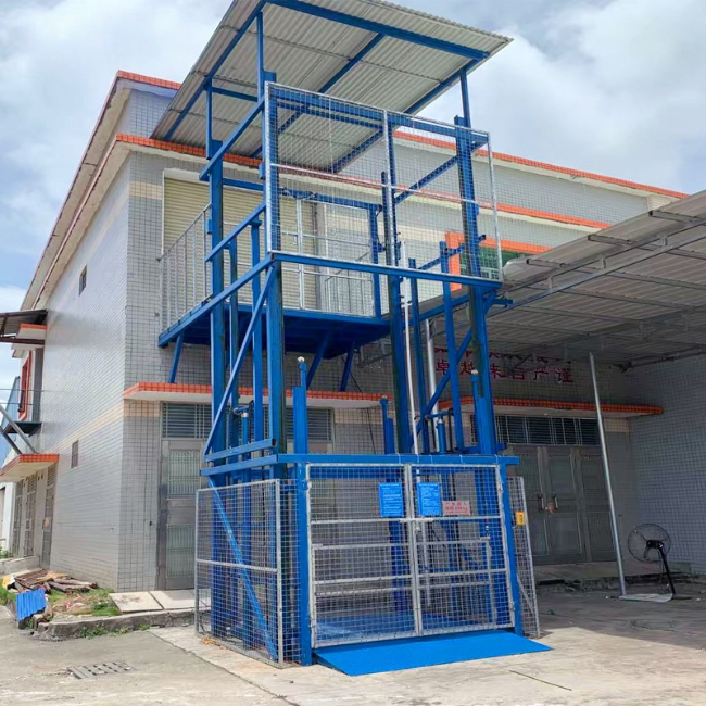 仙桃建材厂室外升降货梯安装